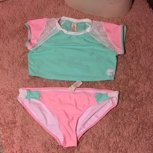Swim top and bottoms